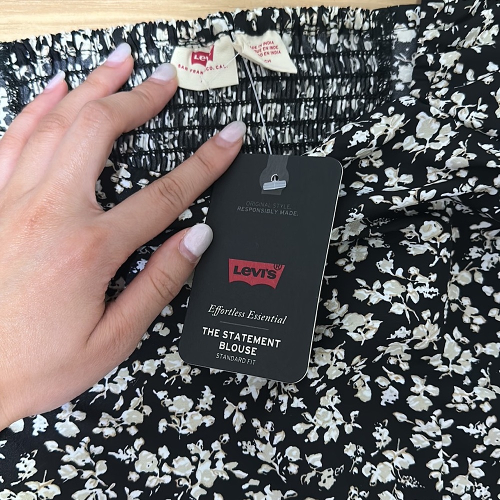 Levi’s statement blouse - Picture 2 of 6